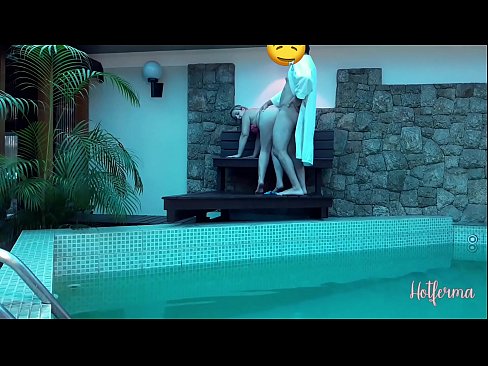 ❤️ Le patron invite la femme de chambre à la piscine, mais n'a pas pu résister à une chaude ️ Porno vk at us ❌