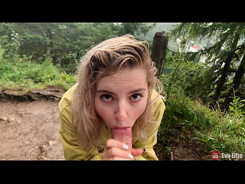 ❤️ Une fille avale du sperme après une fellation publique - Eva Elfi ️ Porno vk at us ❌